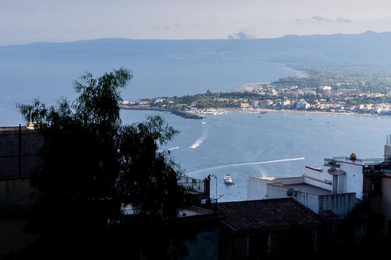 Tyche Apartaments & Rooms Taormina Exterior photo