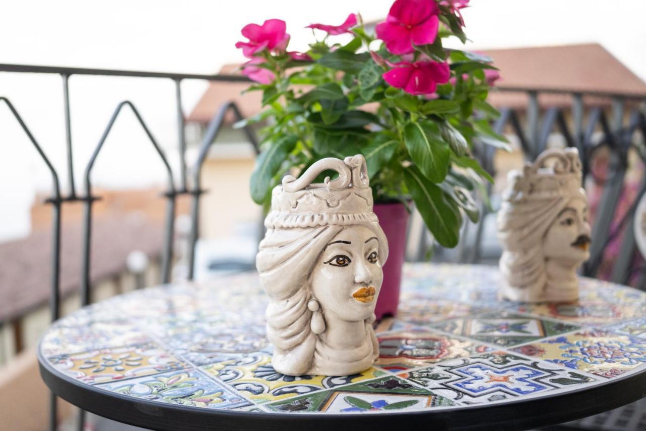 Tyche Apartaments & Rooms Taormina Exterior photo