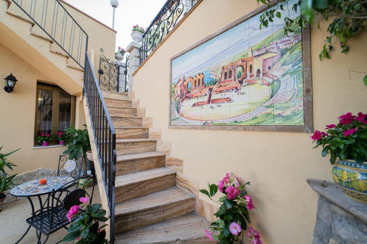 Tyche Apartaments & Rooms Taormina Exterior photo
